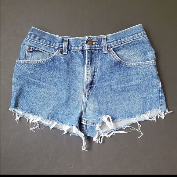 Vintage Lee's Cutoff Jean Booty Shorts - Picture 2 of 10